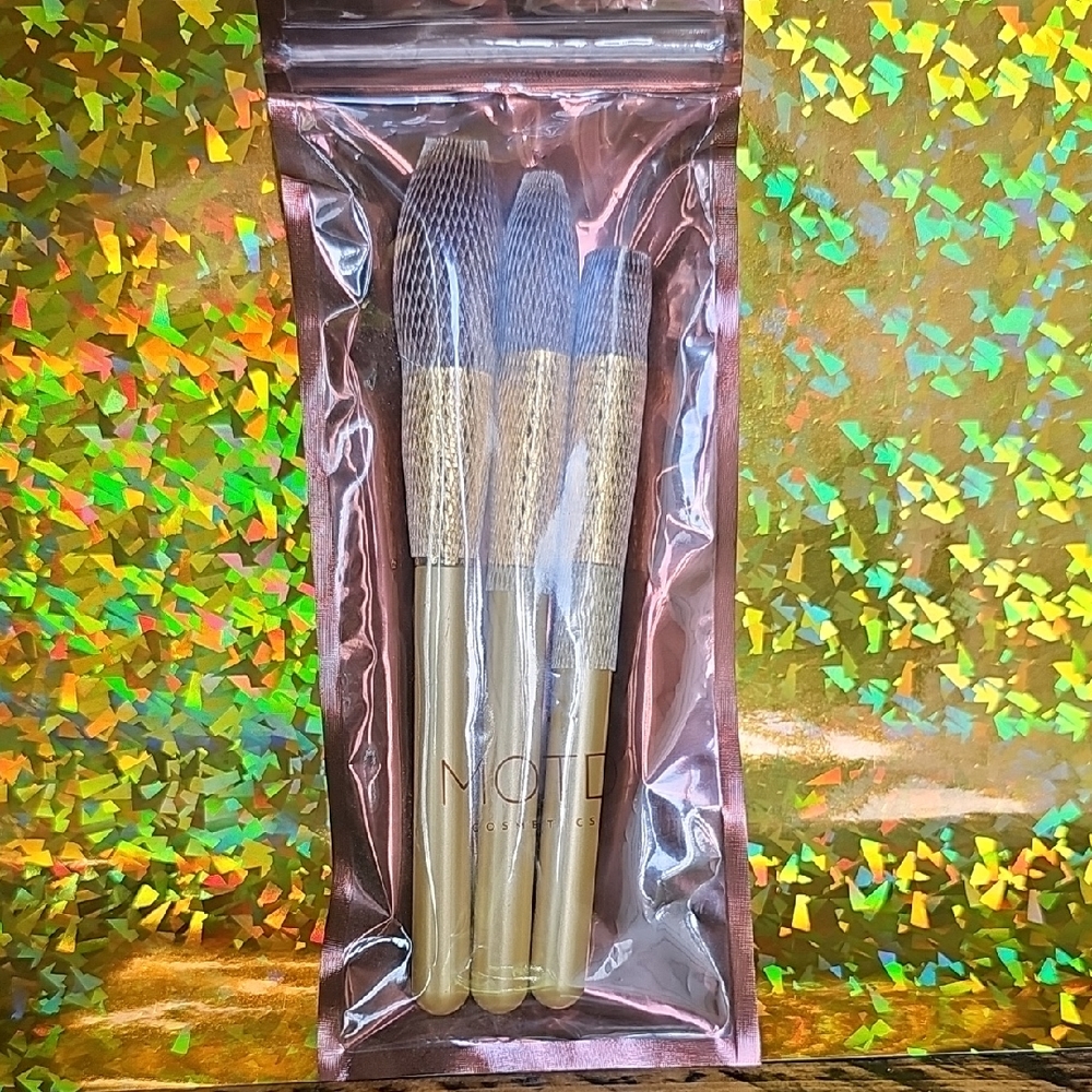 Neutral Brush Set - Beige Handles with Gray Bristles
